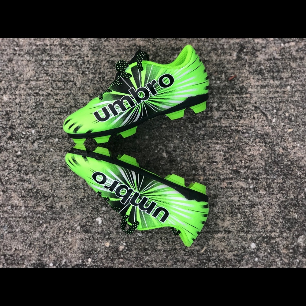 UMBRO Kids Soccer Cleats